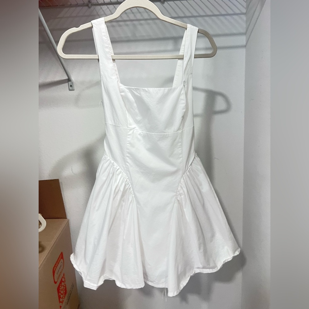White Sleeveless Dress
